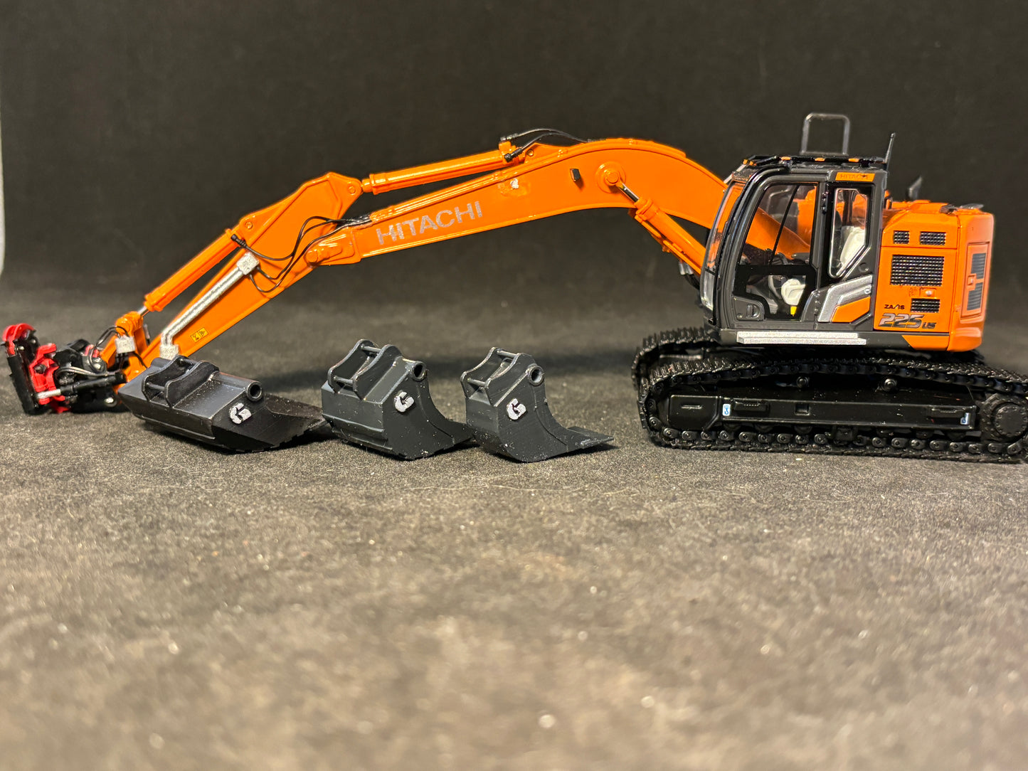 Hitachi ZX225us-7