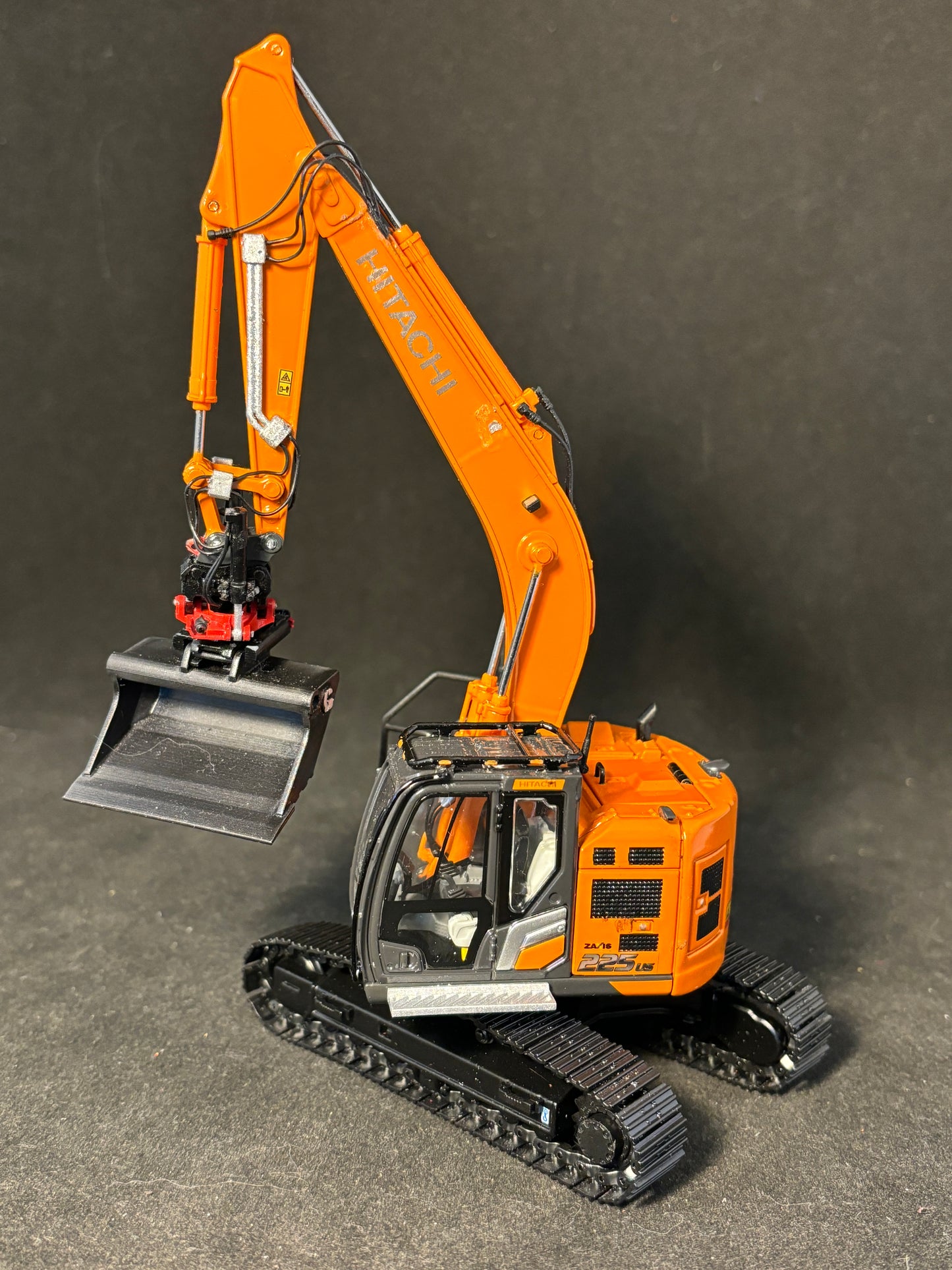 Hitachi ZX225us-7